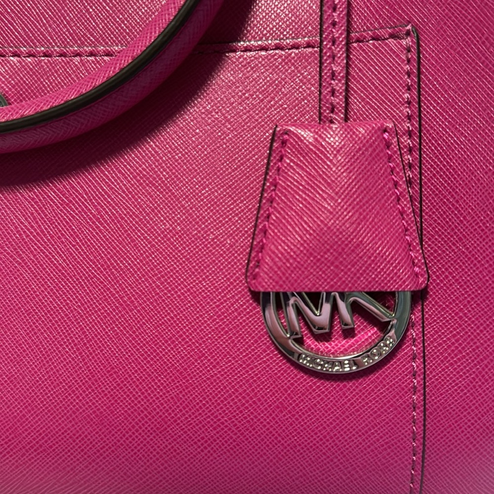 Michael Kors Greenwich fuchsia saffiano leather tote - Picture 6 of 12